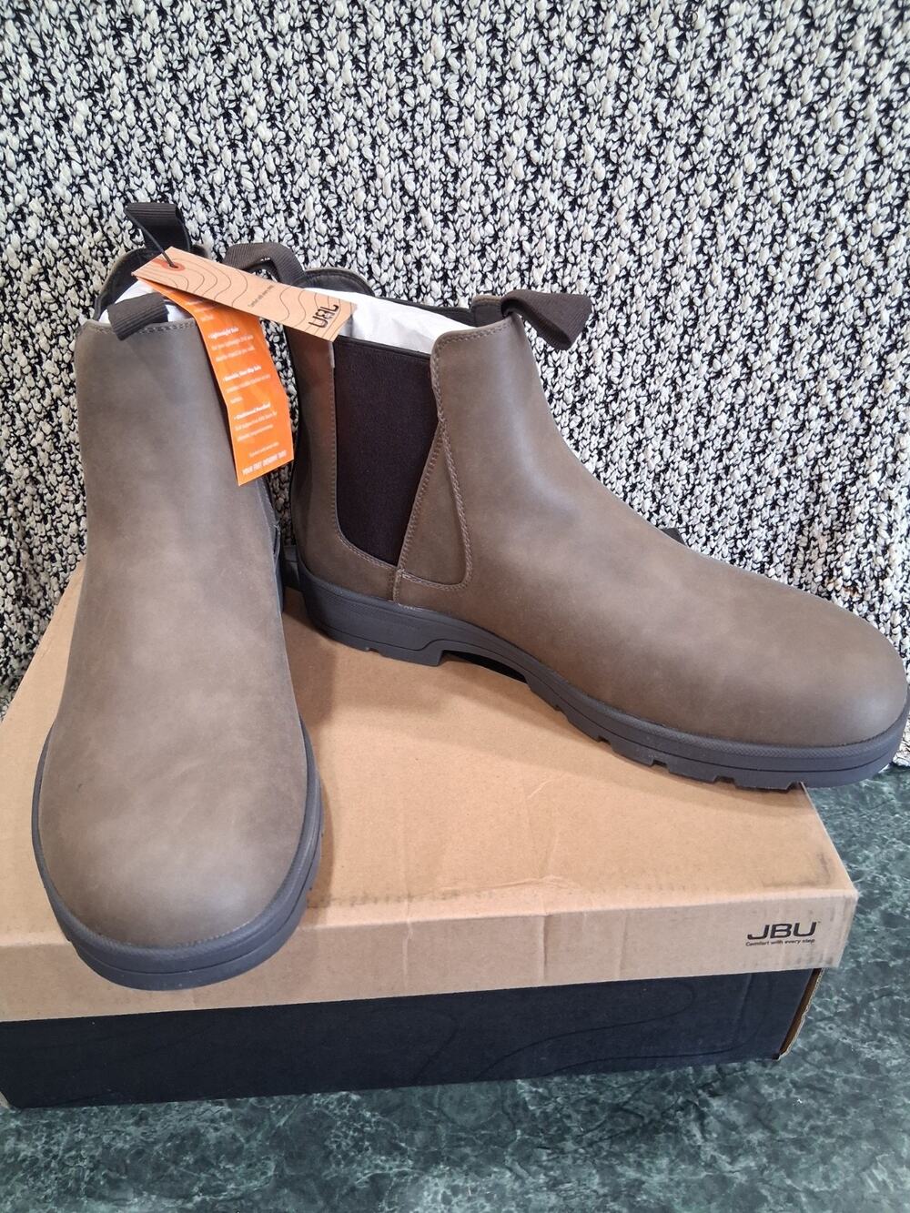 JBU Men Kerry Sz 10 Brown Chelsea Ankle Boots Pull On Comfort Rugged Sole NIB